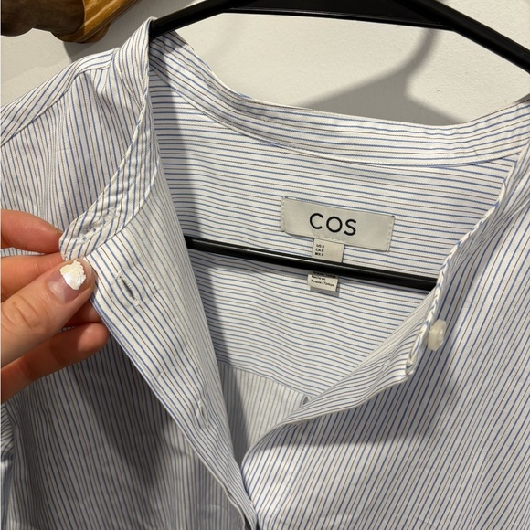 Like new- COS - half button up blouse - Size 8 - Picture 9 of 11